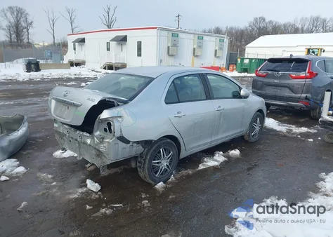 2012 Toyota Yaris z USA, uszkodzony, nr VIN JTDBT4K33CL017327